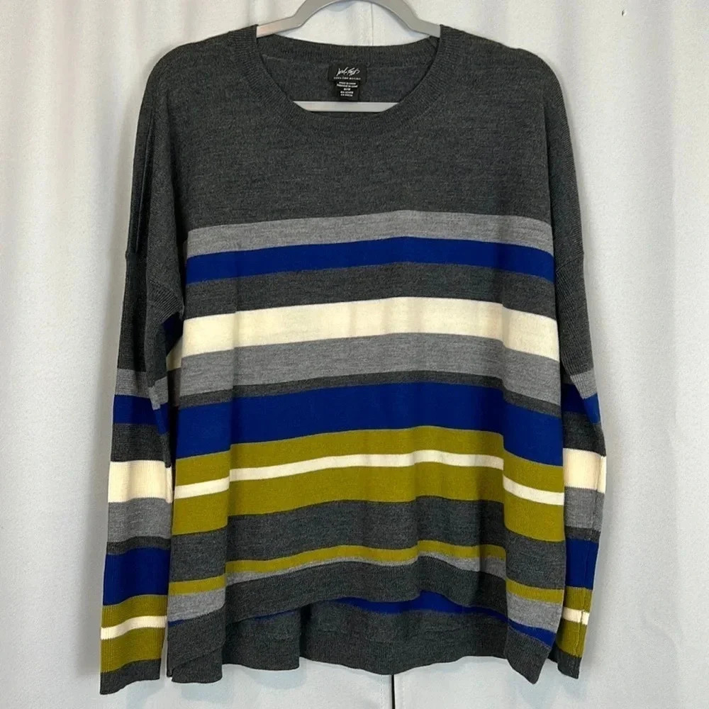 Lord & Taylor 100% Extra Fine Merino Drop‎ Shoulder Sweater Size M